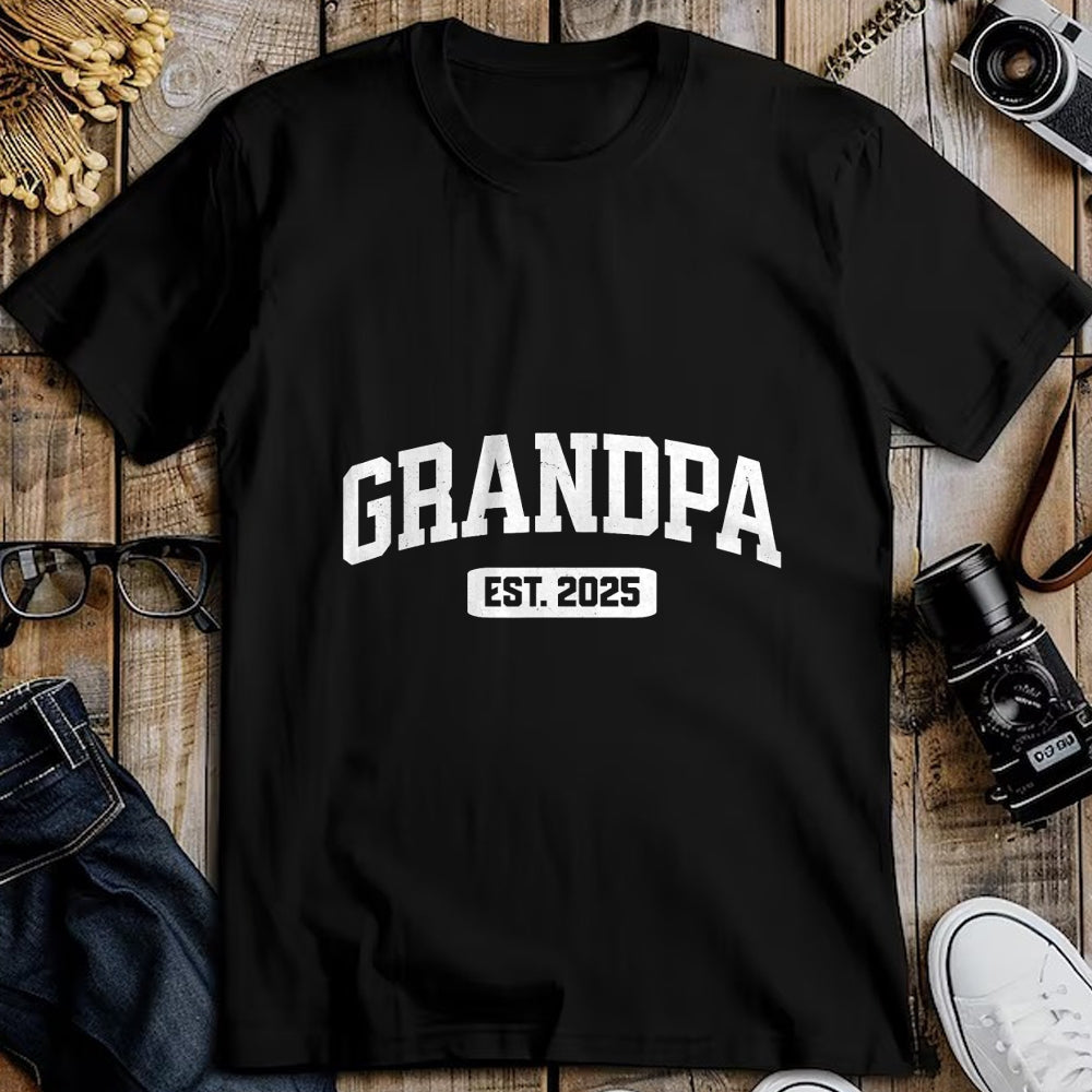 Best Grandpa Shirt, Proud Grandpa Unisex T-Shirt/Hoodie/Sweatshirt HLT00 - Promoted to Grandpa 2025 Grandfather Pregnancy Announcement T-Shirt