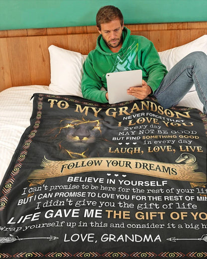 BLANKET FOR GRANDSON – COMFORT & WARMTH GIFT FROM GRANDMA  Sherpa Fleece Quilt Blanket kien00 (SKUB09-43)